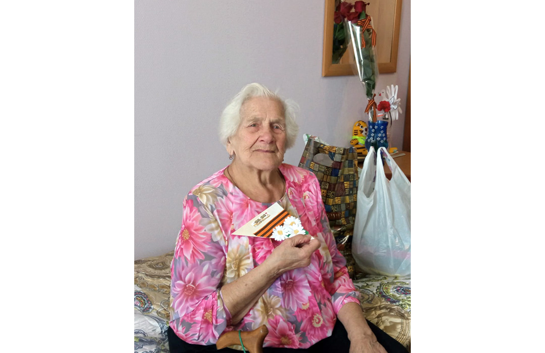 Подарки ветеранам к Дню Победы